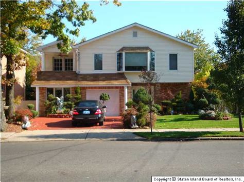 two family house for sale in staten island ny